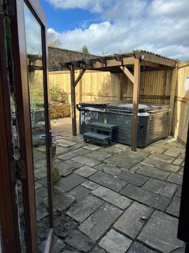 The Old Sorting Office hot tub.